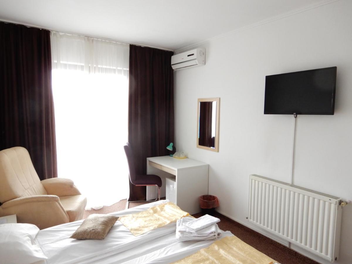 Rhc Royal Hotel Орадя Экстерьер фото