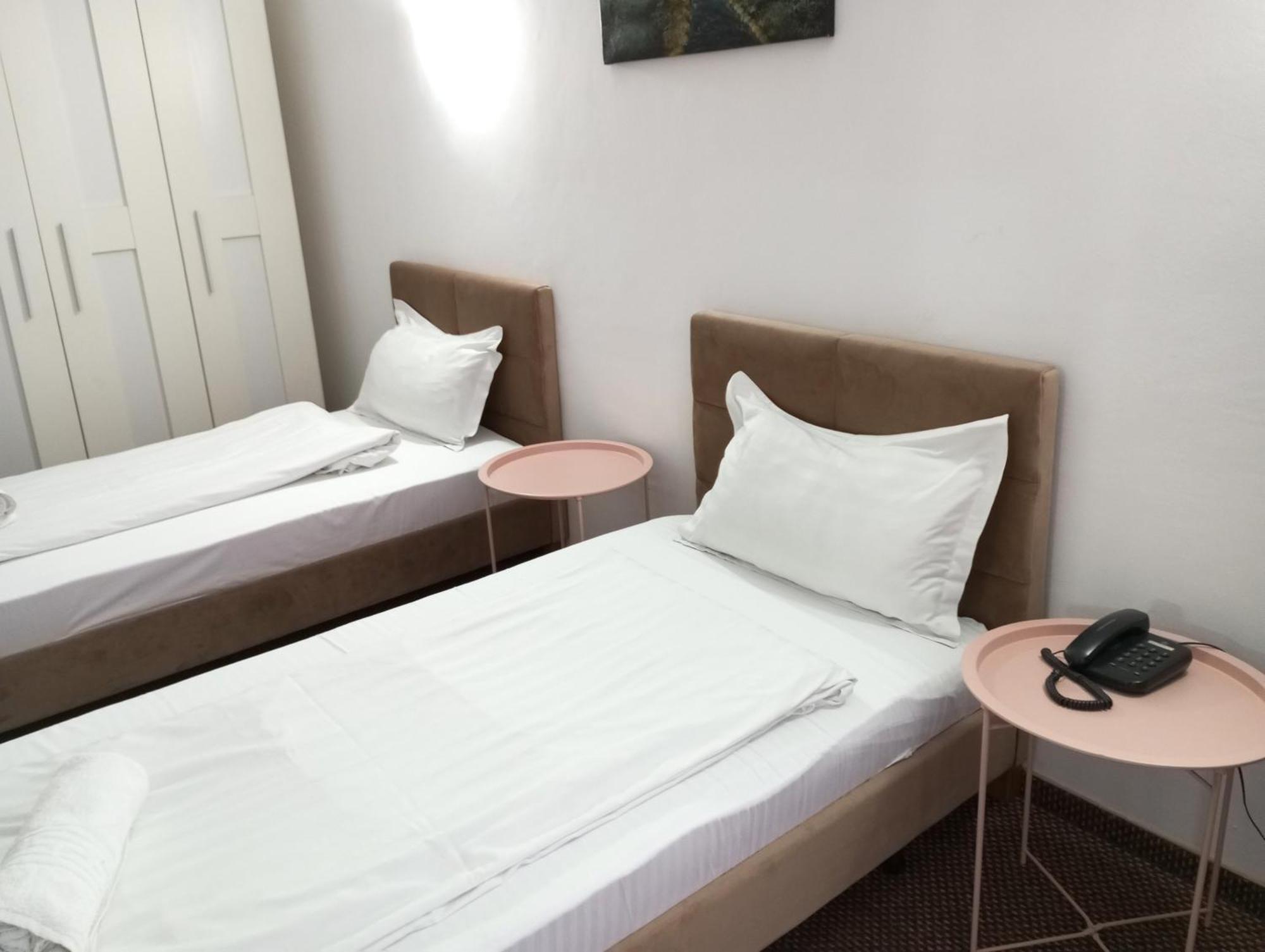 Rhc Royal Hotel Орадя Экстерьер фото