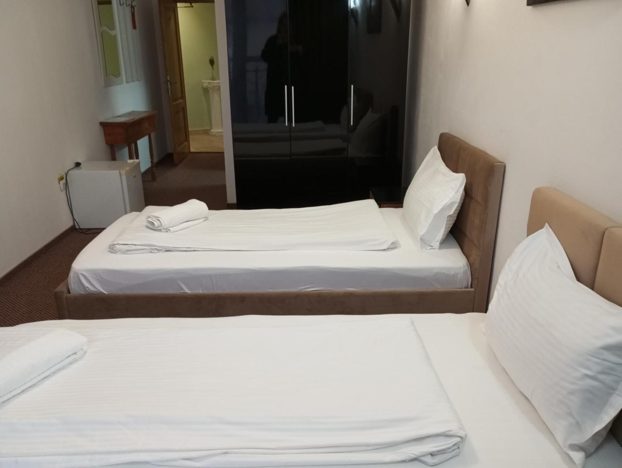 Rhc Royal Hotel Орадя Экстерьер фото